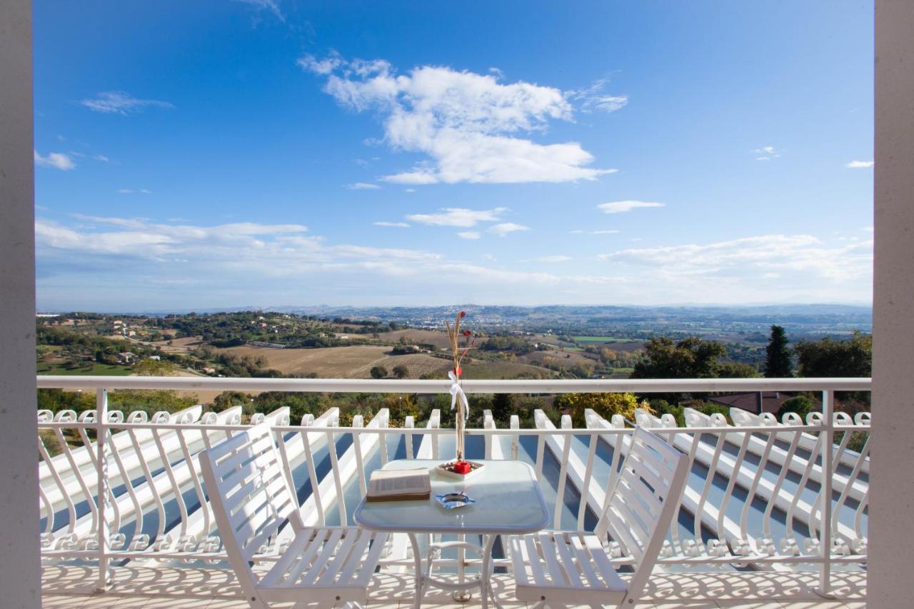 Holiday Residence Belohorizonte Macerata Luaran gambar