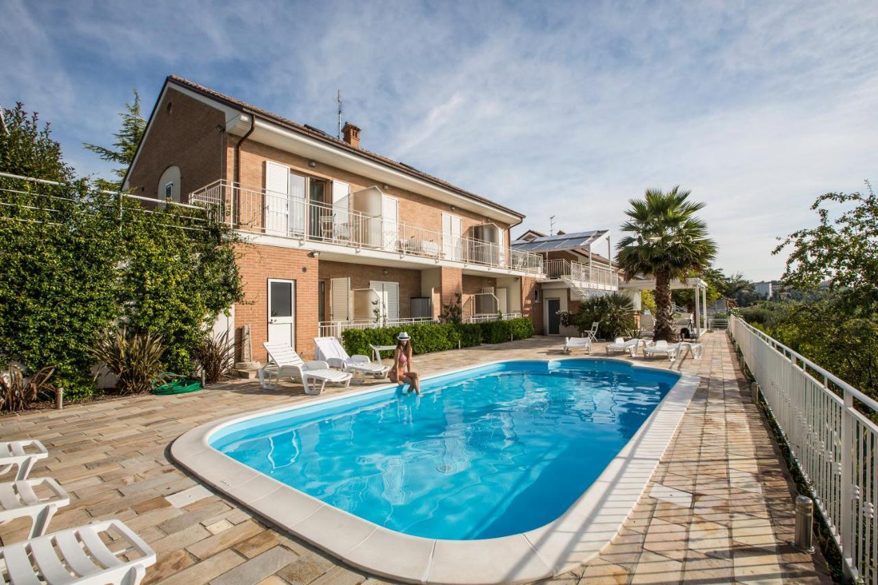 Holiday Residence Belohorizonte Macerata Luaran gambar