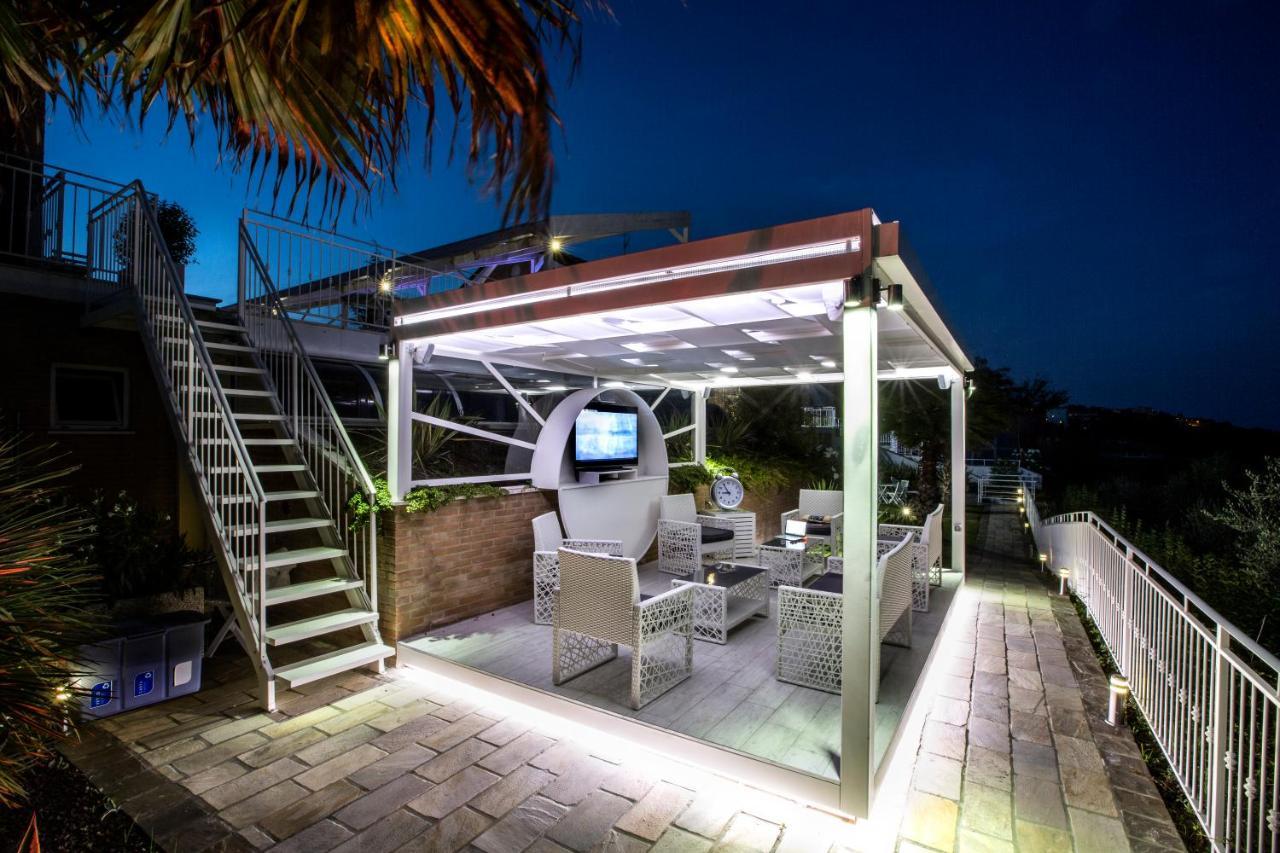 Holiday Residence Belohorizonte Macerata Luaran gambar